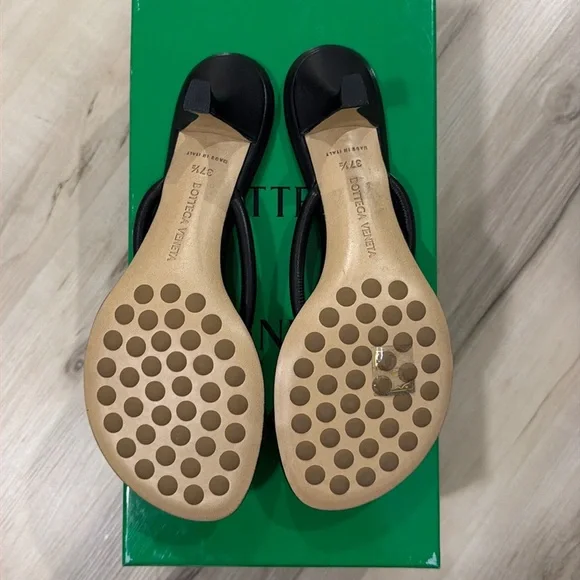 Bottega Veneta kitten heel black sandals - Picture 2 of 7